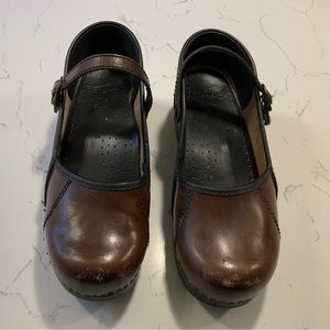 Brown Dansko, Mary Jane’s